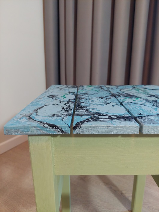 stołki Własnoręcznie malowany handmade taboret w pastelowych kolorach art deco