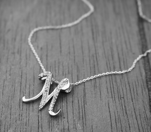  Naszyjnik ozdobiony literką "M" z cyrkoniami  Coccola JEWELLERY