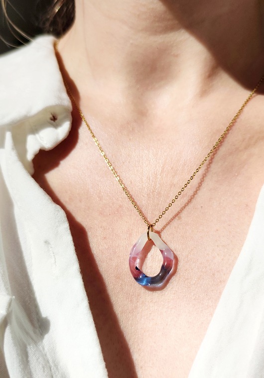 wisiory Gradientowy naszyjnik ze szkła"Amorphic"