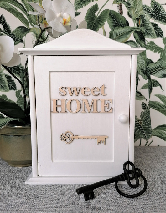 Biała szafka na klucze- nr 01 Sweet Home Prowansalska Manufaktura