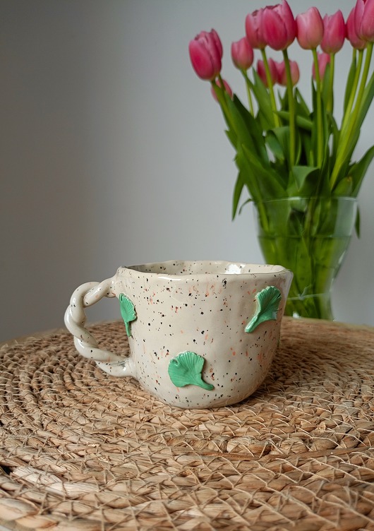 filiżanki Ceramiczna ręcznie robiona filiżanka w listki miłorzębu