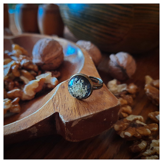 Mikro pierścionek z dziką marchwią, czarny Figa handmade accessories