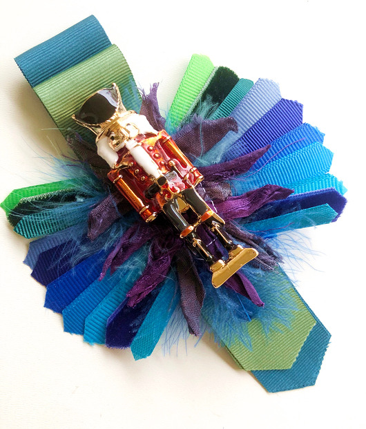 broszki Wyjątkowa świąteczna broszka DZIADEK do orzechów