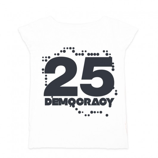 Democracy 25 White odCZAPY odCZAPY