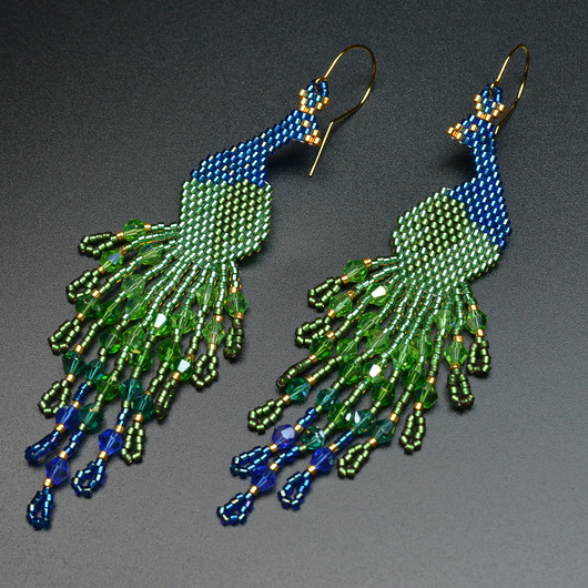 kolczyki szklane Pawie zielono-niebieskie, kolczyki z frędzlami, beading