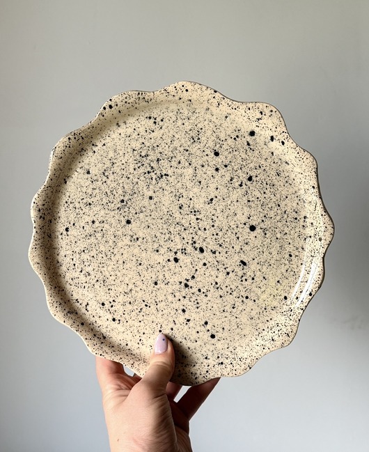 patery i talerze Talerz obiadowy z falbaną