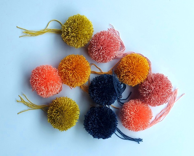 dodatki - różne Pompon 1 sztuka 5 cm