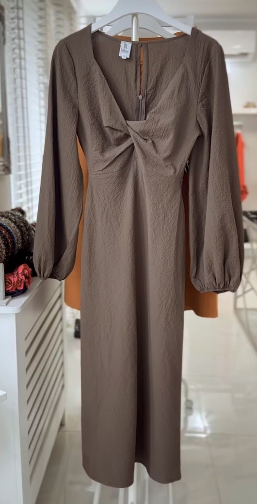 sukienki midi damskie Sukienka w kolorze czekolady