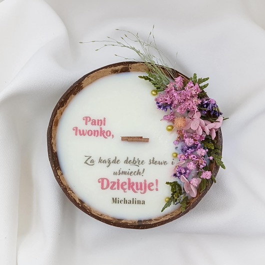 świeczniki i świece Personalizowana świeca w kokosie na zakończenie roku szkolnego