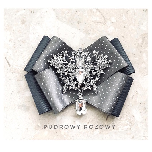 Brosza z Ogromnym koronkowym kamieniem Pudrowy Różowy