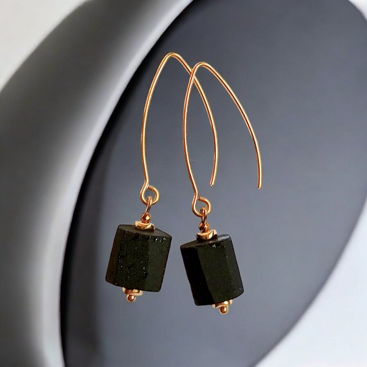 kolczyki z kamieniami Turmalin surowy : kolczyki długie : glam