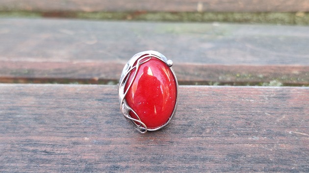 pierścionki - różne Piekielna czerwień - pierścionek regulowany