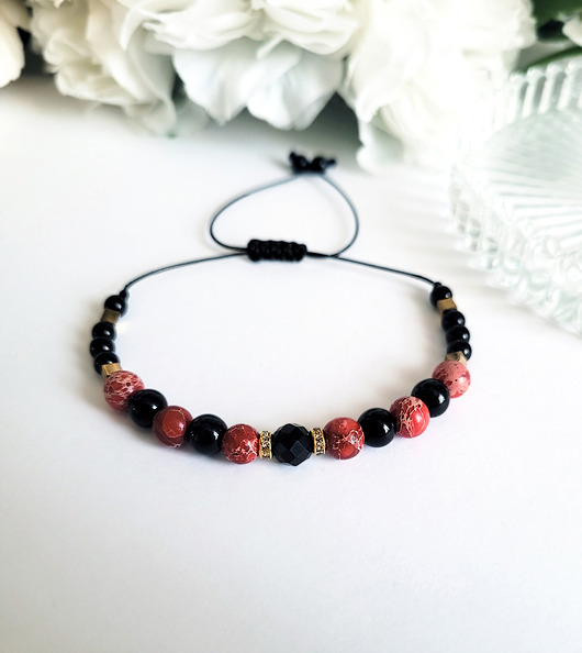 bransoletki z kamieni naturalnych Queen of dark z Turmalinem- czerwień