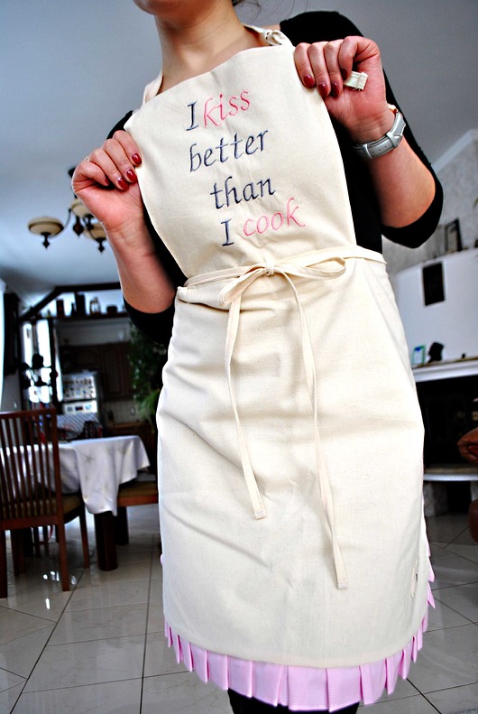 Fartuszek I kiss better than I cook  peppo