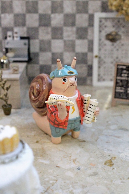 figurki i rzeźby Ślimak gazeciarz