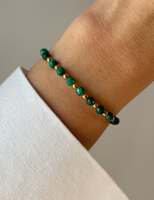 bransoletki z kamieni naturalnych Bransoletka na gumce - Malachit z Hematytem
