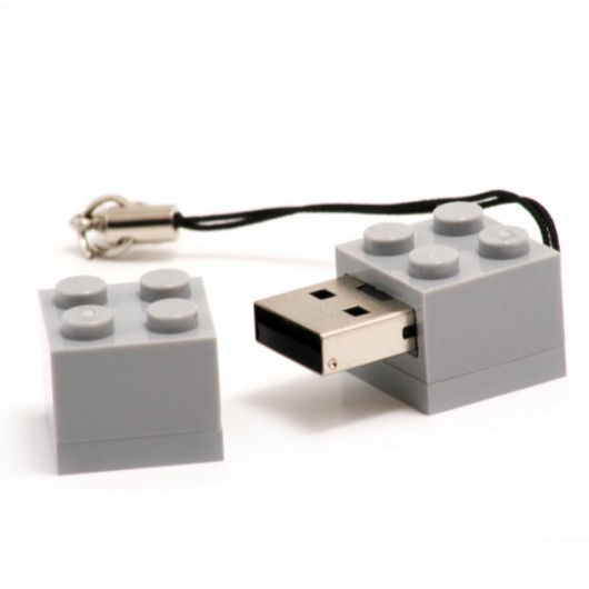 Jasnoszary pendrive klocek 8GB agabag