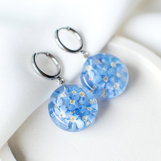 kolczyki z żywicy Kolczyki z niezapominajkami