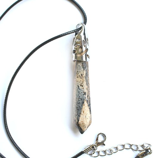 wisiory Jaspis Krajobrazowy obelisk