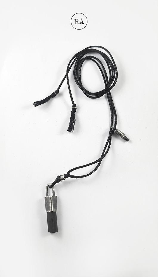 wisiory SREBRO Turmalin naszyjnik z naturalnym minerałem