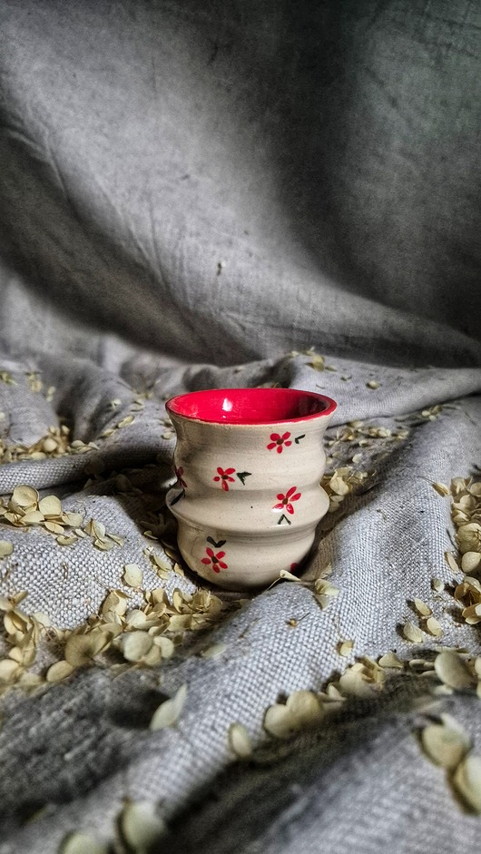 kubki Kubeczek wiosenny, czarka retro w małe kwiaty, kolorowa czarka kwiecista