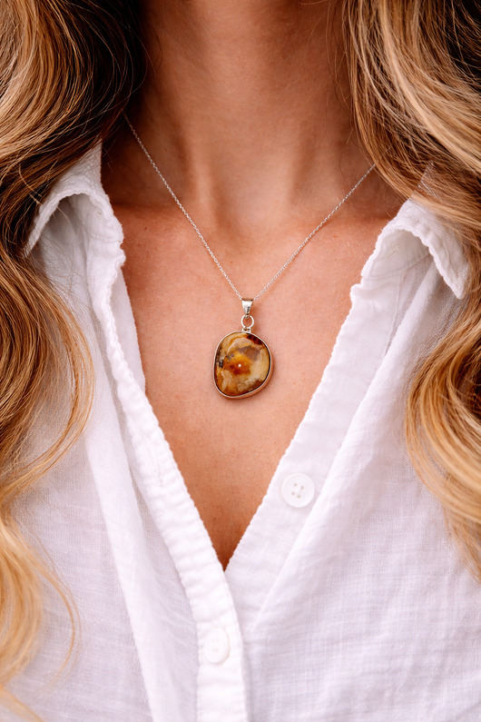 wisiory Wisiorek z bursztynem bałtyckim i srebrem -Zawieszka z bursztynu - Bursztyn