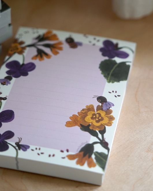 notatniki i albumy Notesik A6 z ilustracją polnych kwiatów - 100 kartek  Hi Little