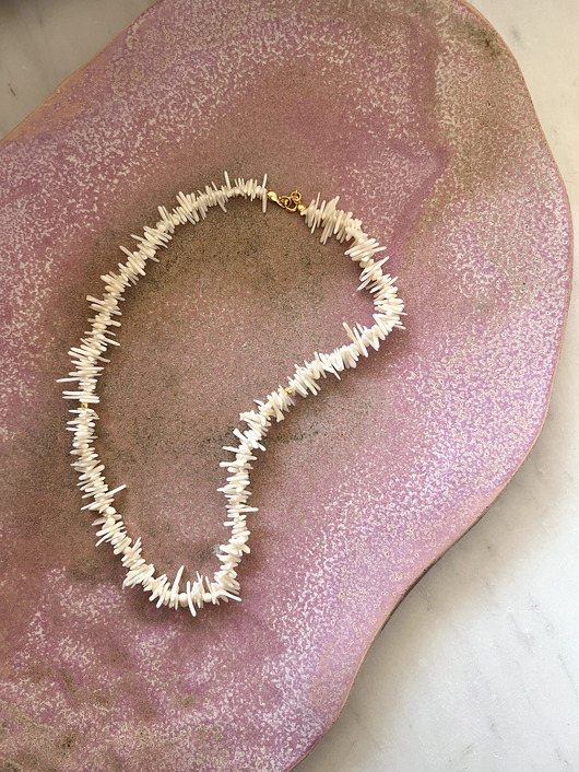 złote naszyjniki Naszyjnik SALTY biały koral