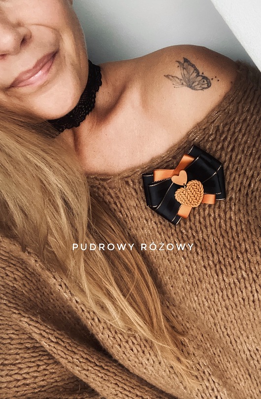 broszki Brosza z unikatowym sweterkowym sercem Sweterek New