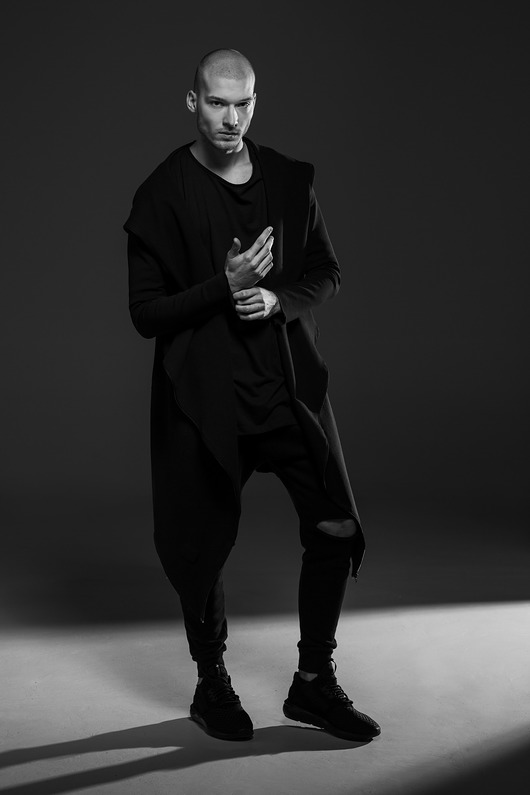 RF RIPPED KNEE JOGGER PANTs REST Factory