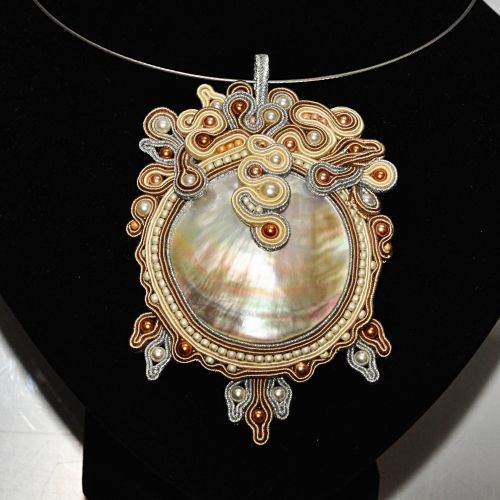 Elegancki sutaszowy wisior PEARLS Sylwia Żak