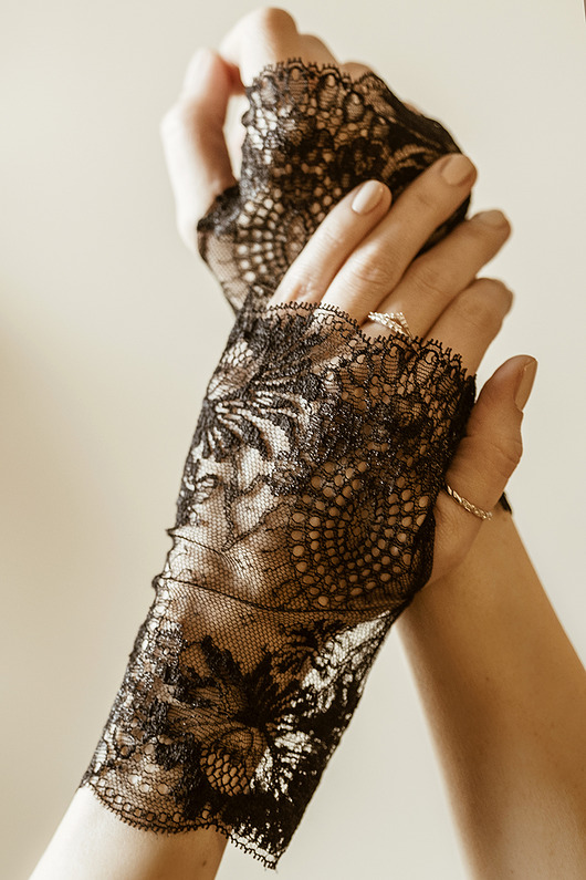 rękawiczki damskie Koronkowe rękawiczki mitenki - Czarna Melodia