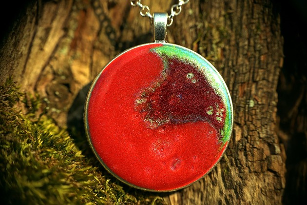 wisiory Wisiorek z żywicy - Pasja