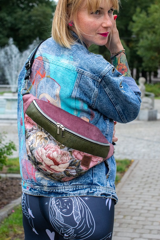 saszetka nerka Pastelowa różowa nerka damska w kwiaty KWIATOWA SIELANKA