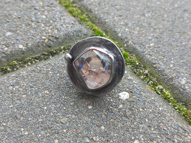pierścionki - różne Góra lodowa - pierścionek regulowany