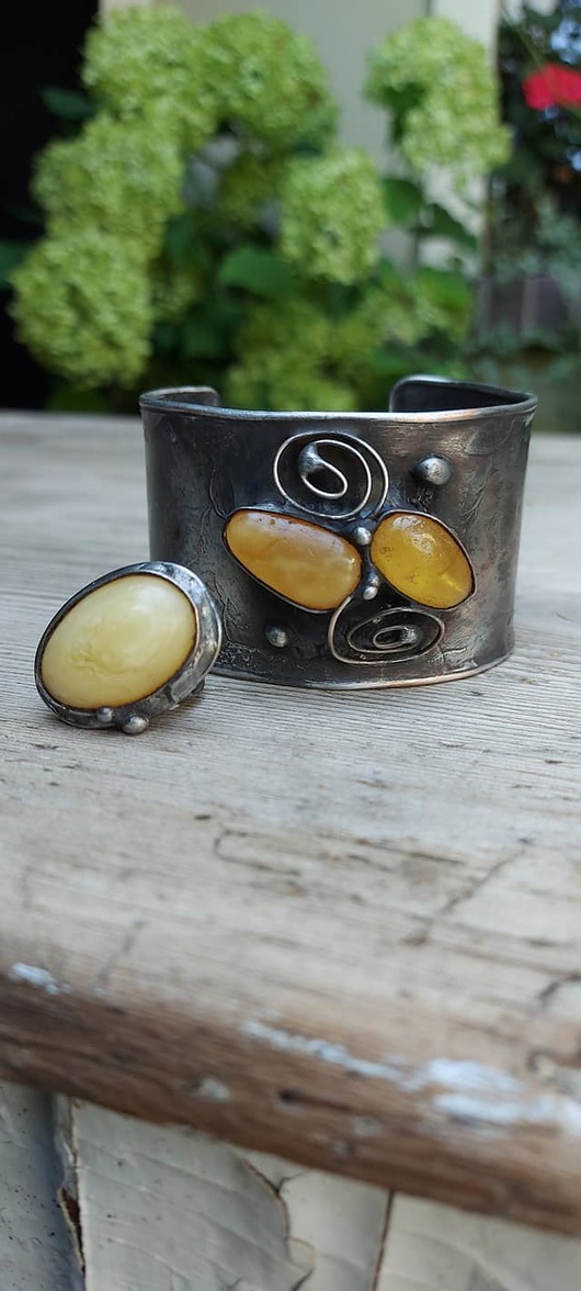 bransoletki wire wrapping Bransoletka z bursztynem. Miedziana bransoletka