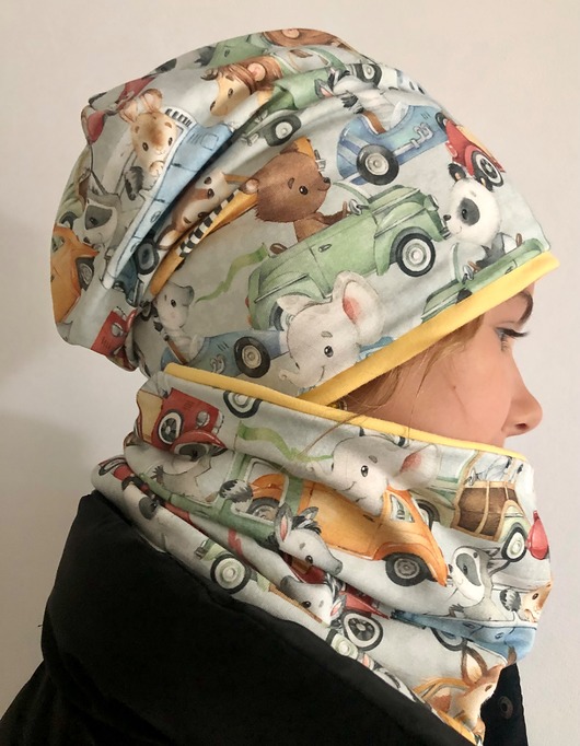 czapki dziecięce Komplet _ czapka BEANIE i komin_zwierzątka w autach