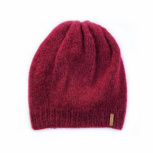Czapka beretowa z alpaki Bloody Red Holy Alpaca Knit