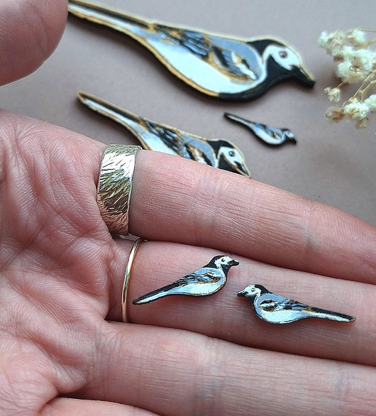 kolczyki drewniane Pliszki siwe