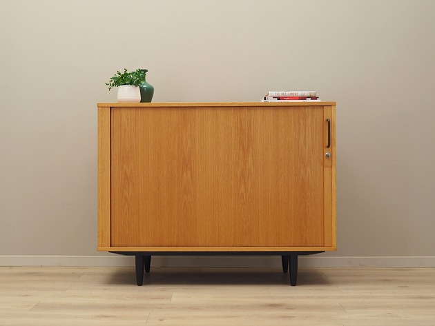 komody i szafki Szafka jesionowa, duński design, lata 70, produkcja: Labofa M