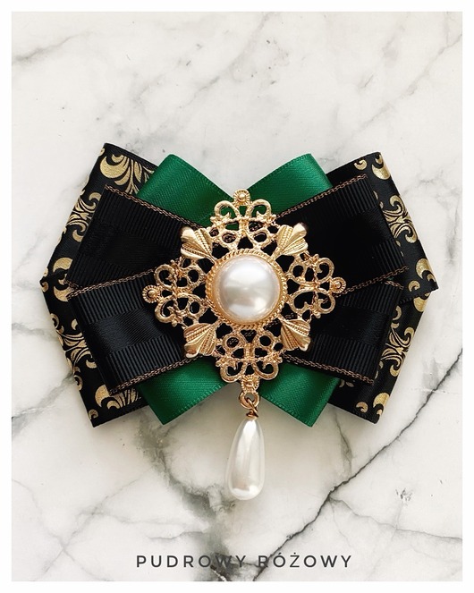 broszki Brosza z ażurową ozdobą z perłą NEW