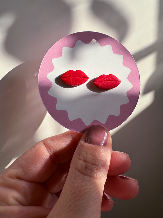 kolczyki z masy plastycznej Małe sztyfty usta