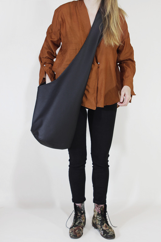 torby XXL Long Boogi Bag czarna teksturowana / hobo