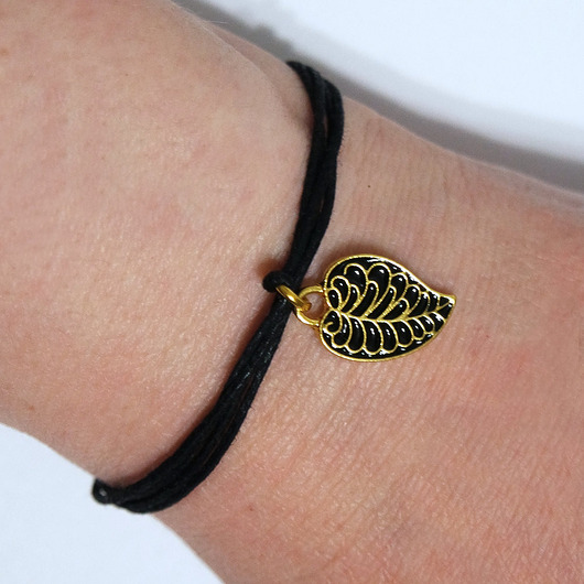 bransoletki na sznurku Bransoletka - Liść - sznureczki, czarna