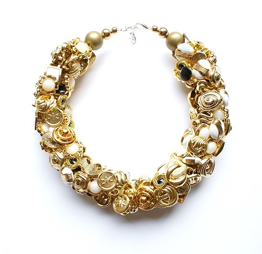 Baroque buttons Republika jewelry