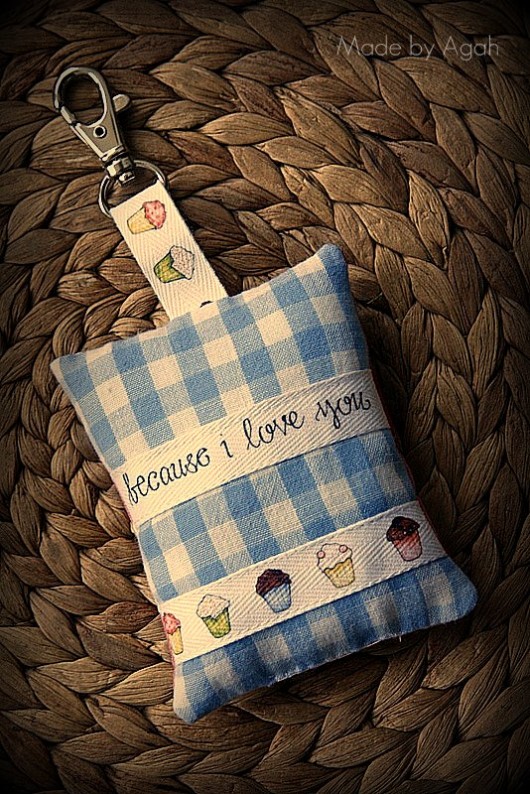 Brelok &quot;Because I love you&quot; z mufinkami made by agah