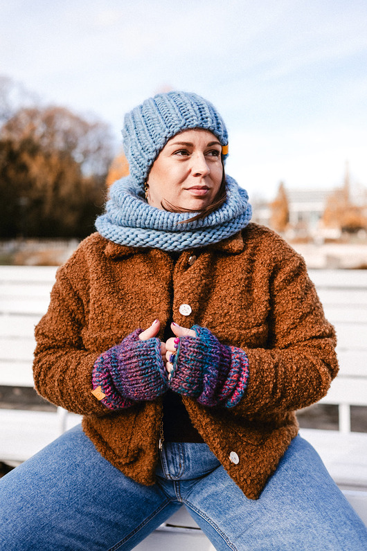 czapki damskie Komplet wełniana czapka i komin  błękit WOOLY