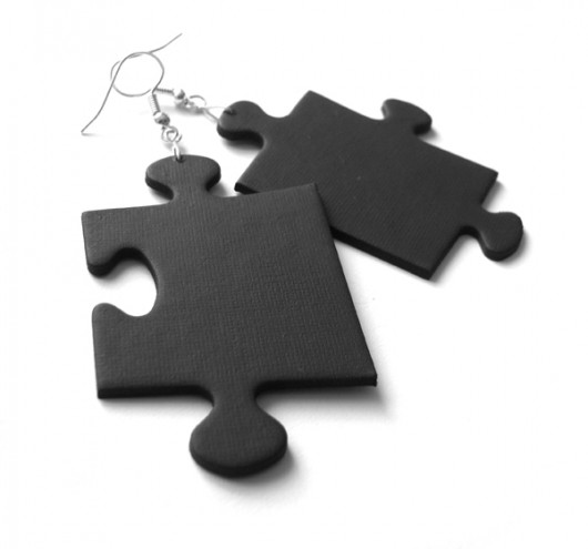 p 10 felt label