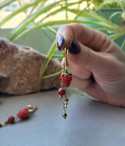 kolczyki z kamieniami Kolczyki Poziomki z Cytrynami