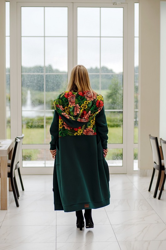 płaszcze damskie Mega długa bluza monstera
